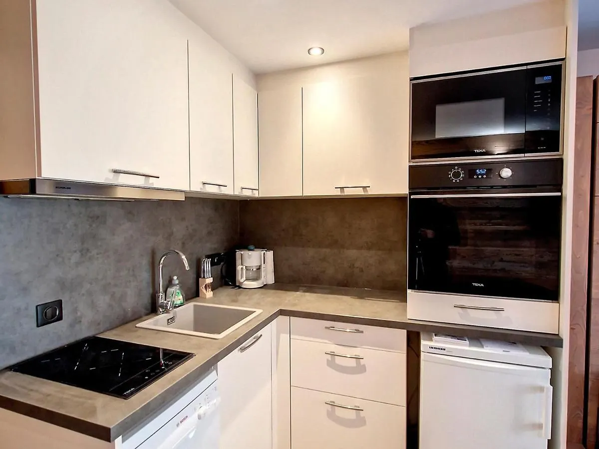 Studio Renove Au Centre De Val D'Isere - Balcon, Proche Pistes, Cuisine Equipee - Fr-1-518-137 Val-d'Isere