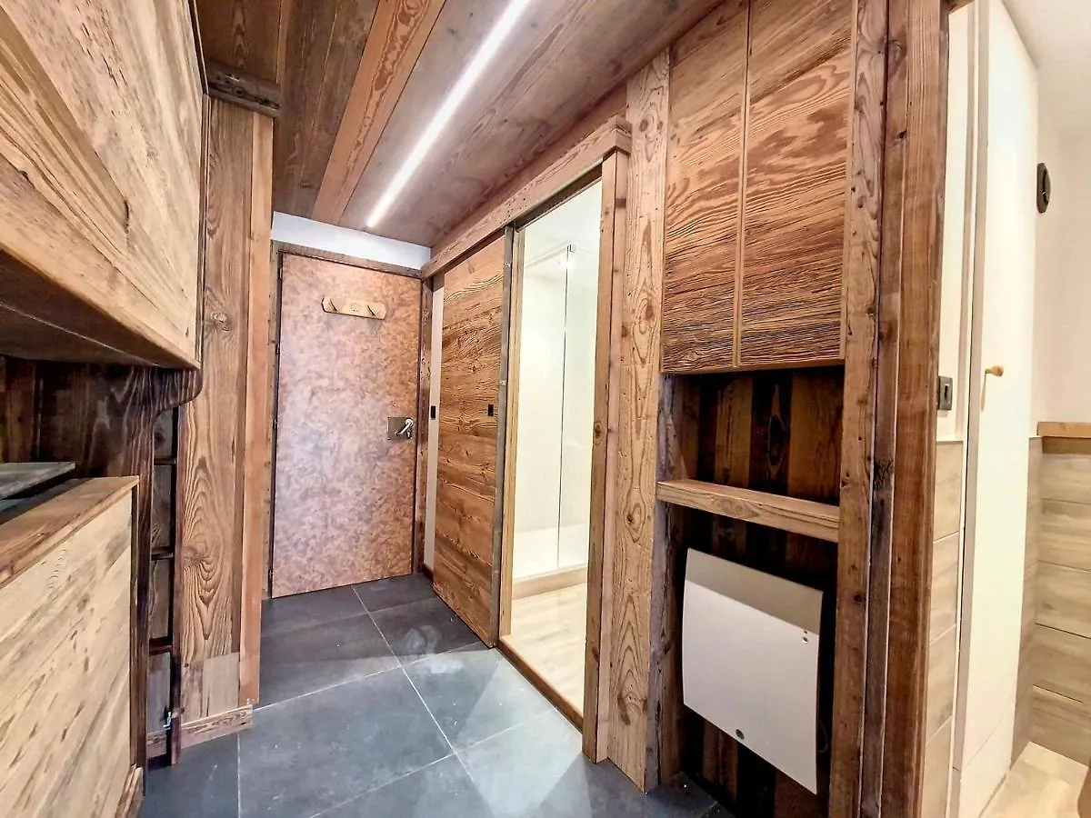 Apartment Studio Renove Au Centre De Val D'Isere - Balcon, Proche Pistes, Cuisine Equipee - Fr-1-518-137 France